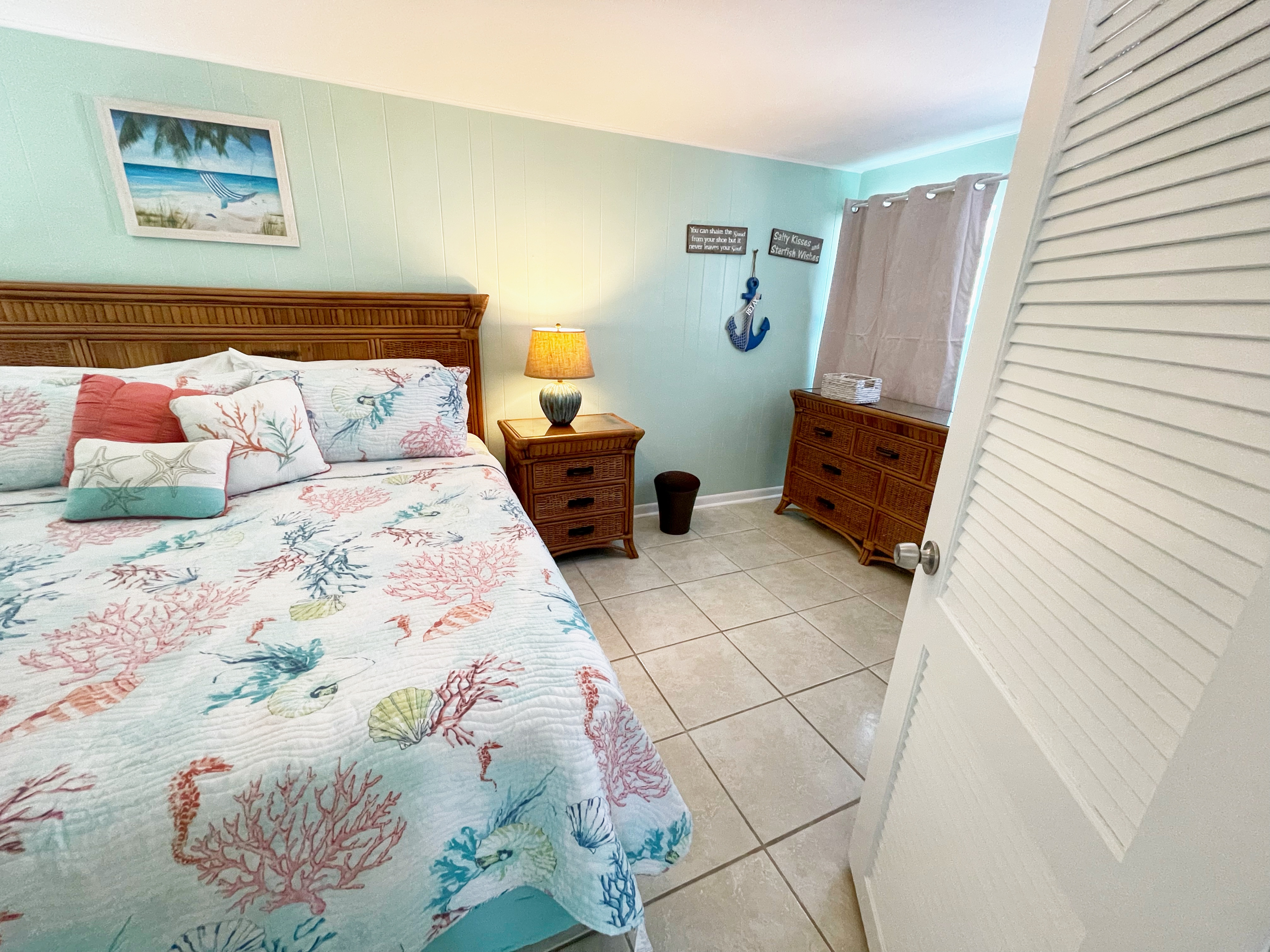 Cottage 102 interior photo